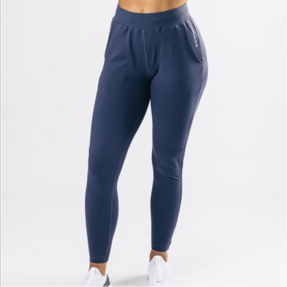 Women’s Alphalete Pro Elite Jogger in Mystic Blue - Picture 2 of 13